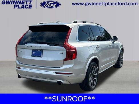 Used 2018 Volvo XC90 T5 Momentum w/ Convenience Package AWD/4WD image 5
