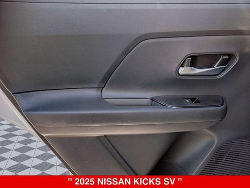 Certified 2025 Nissan Kicks SV w/ SV Premium Package AWD/4WD image 31