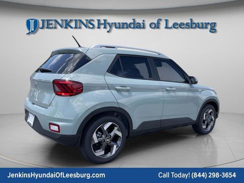 New 2026 Hyundai Venue SEL FWD image 4