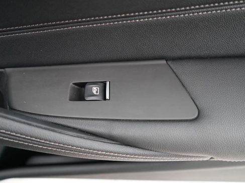 Used 2023 BMW 530e xDrive w/ Convenience Package image 47