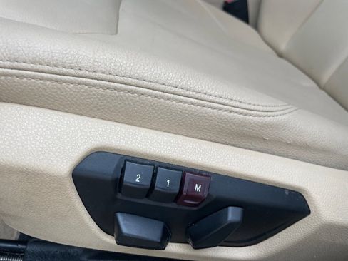 Used 2013 BMW 320i Sedan image 15