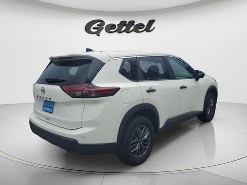 Used 2024 Nissan Rogue S FWD image 7