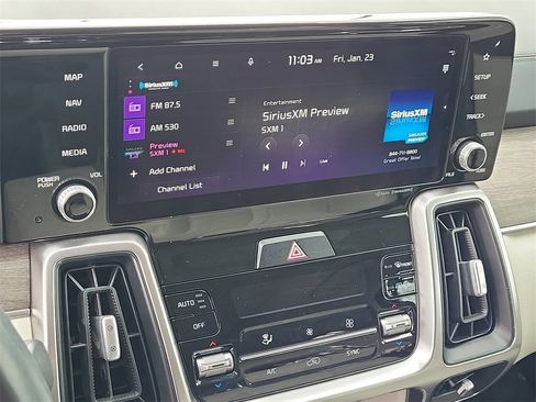 Used 2023 Kia Sorento EX w/ Panoramic Sunroof Package image 24