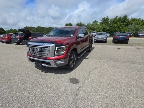 Used 2023 Nissan Titan Platinum Reserve w/ Moonroof Package AWD/4WD image 2