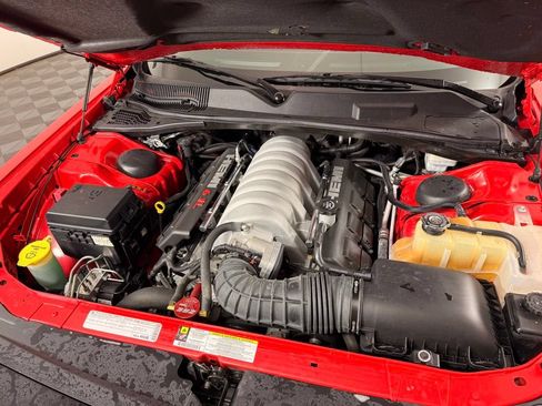 Used 2009 Dodge Challenger SRT8 w/ SRT Option Group II RWD image 18