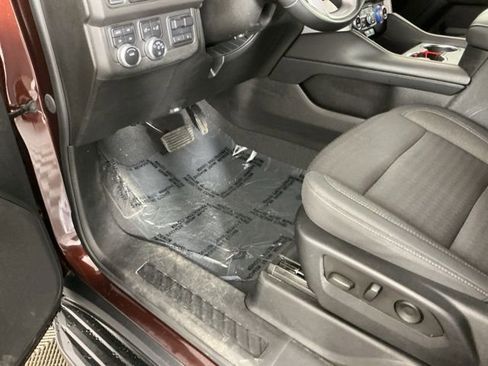 Used 2023 GMC Yukon XL SLE w/ Max Trailering Package AWD/4WD image 13