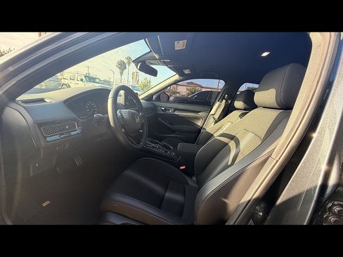 Used 2025 Honda Civic Sport image 6