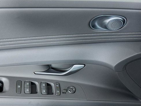 New 2026 Hyundai Elantra SEL Sport Premium FWD image 18