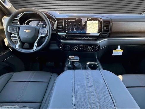New 2026 Chevrolet Silverado 1500 High Country AWD/4WD image 5