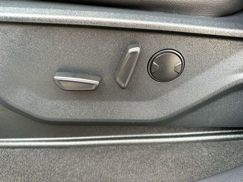 Used 2025 Ford F350 Lariat w/ Lariat Ultimate Package image 12