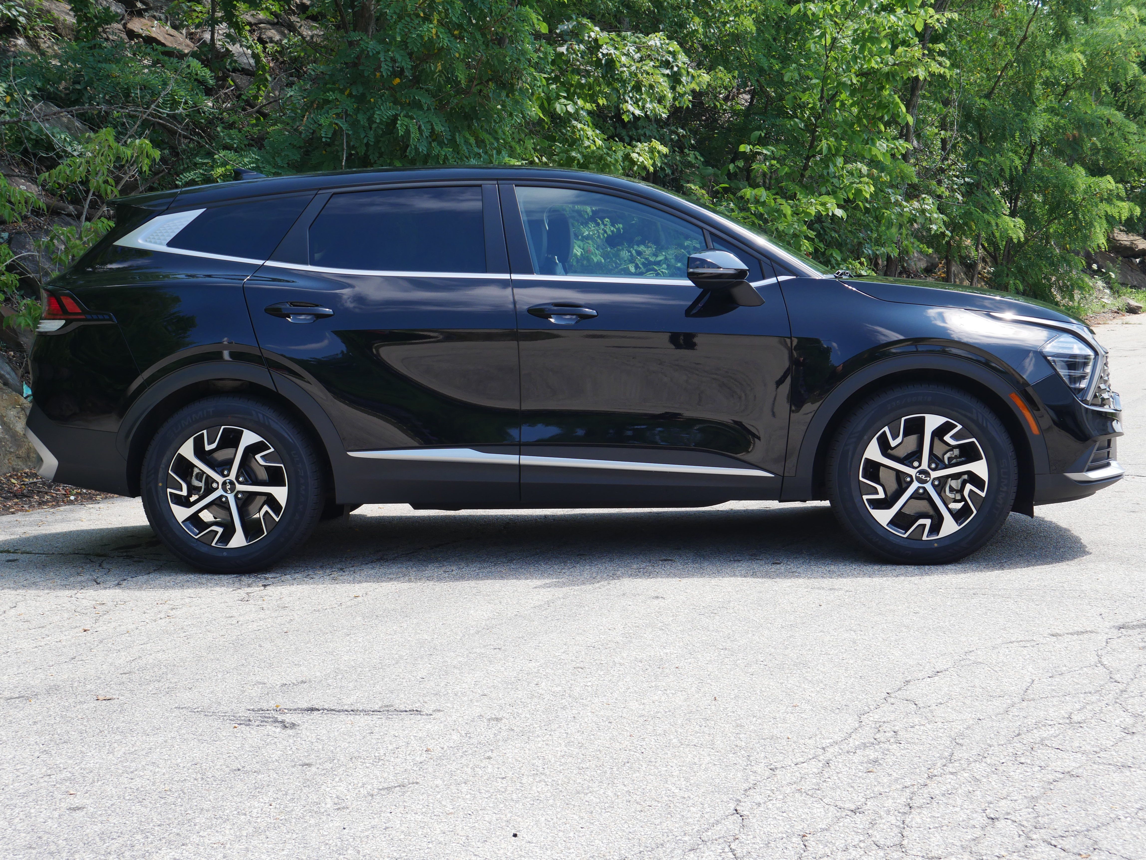 Certified 2024 Kia Sportage EX FWD image 8