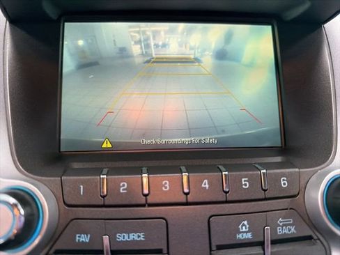 Used 2015 Chevrolet Equinox LT w/ Driver Convenience Package image 22