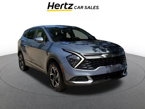 Used 2025 Kia Sportage LX image 1