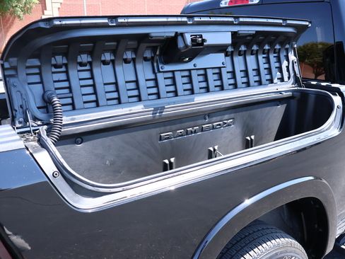 Used 2025 RAM 1500 Big Horn AWD/4WD image 6