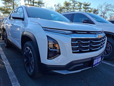 New 2026 Chevrolet Equinox LT image 1