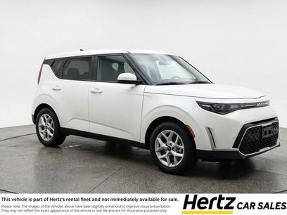 Used 2025 Kia Soul LX w/ LX Technology Package