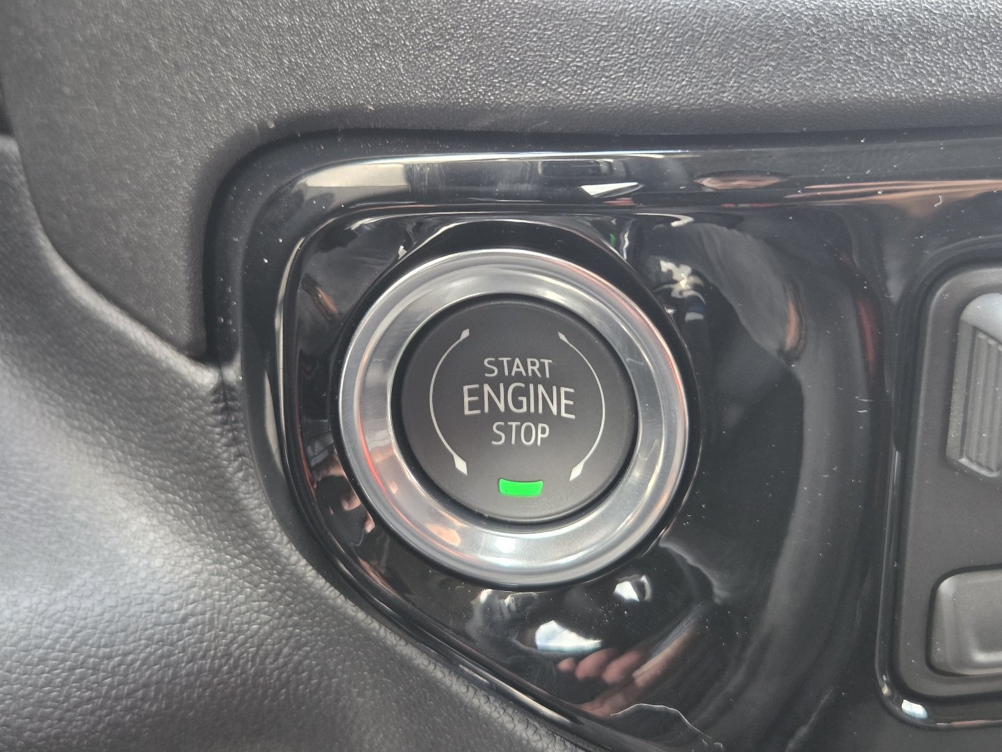 New 2026 GMC Sierra 3500 SLE w/ Preferred Package AWD/4WD image 37