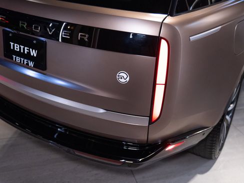 Used 2023 Land Rover Range Rover SV image 42