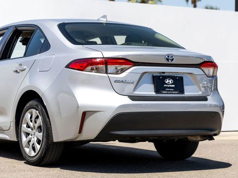 Used 2023 Toyota Corolla LE FWD image 8