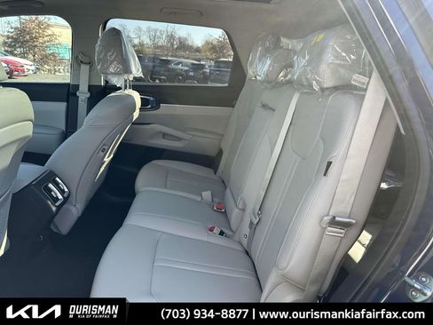 Certified 2025 Kia Sorento S w/ Panoramic Sunroof Package image 19