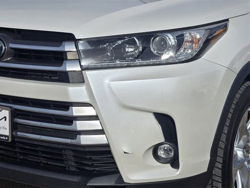 Used 2019 Toyota Highlander image 7