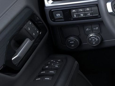 New 2026 GMC Yukon Denali w/ Sun & Power Step Package image 22