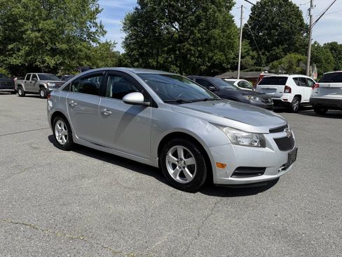 Used 2014 Chevrolet Cruze LT FWD image 4