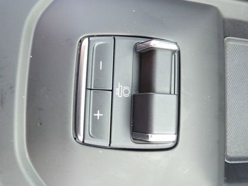 Used 2025 GMC Sierra 2500 Denali Ultimate image 25