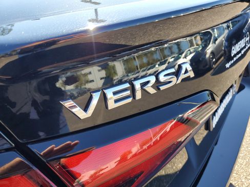 New 2025 Nissan Versa SR w/ Trunk Package FWD image 7