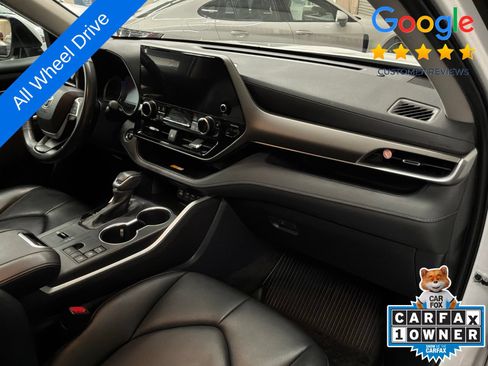 Used 2023 Toyota Highlander XLE AWD/4WD image 9