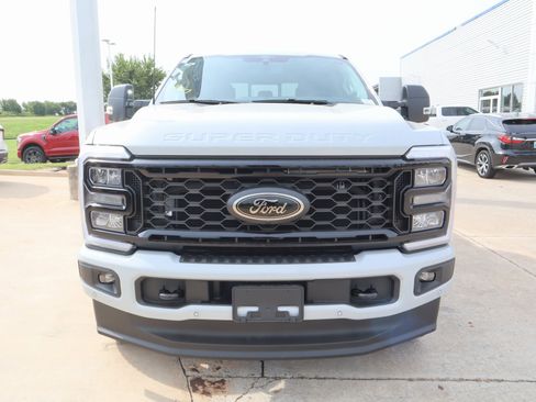 New 2026 Ford F250 Lariat w/ Black Appearance Package image 11