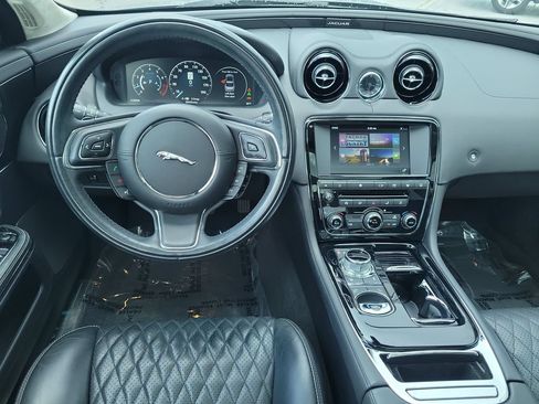 Used 2017 Jaguar XJ L Portfolio RWD image 19