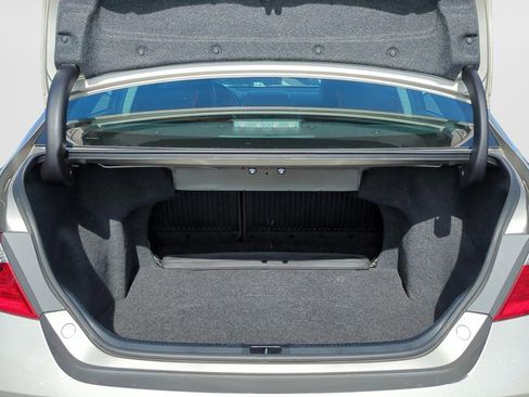 Used 2015 Toyota Camry XSE w/ Moonroof Package FWD image 10