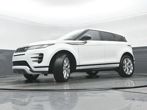 Used 2023 Land Rover Range Rover Evoque R-Dynamic SE image 28