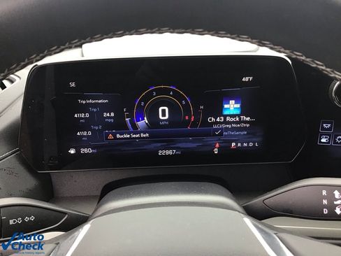 Used 2025 Chevrolet Traverse LT image 40