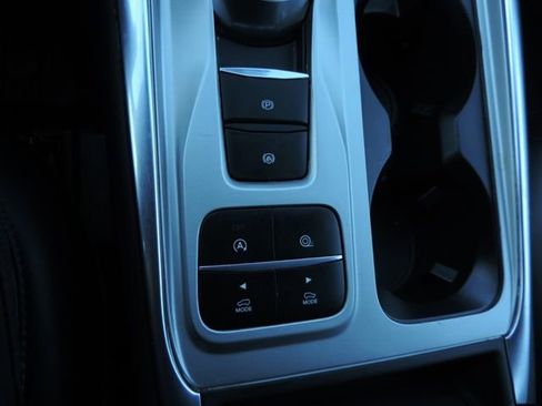 Used 2023 Ford Explorer XLT w/ Equipment Group 202A image 25