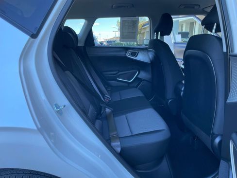 Used 2025 Kia Soul LX w/ LX Technology Package image 25