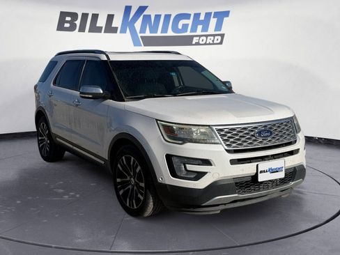 Used 2017 Ford Explorer Platinum image 7
