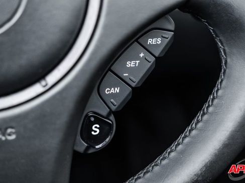 Used 2016 Aston Martin Vanquish Volante image 83