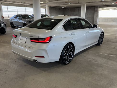 Certified 2025 BMW 330i Sedan image 8