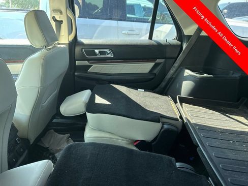 Used 2018 Ford Explorer Platinum AWD/4WD image 8