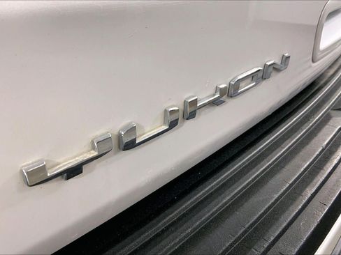 Used 2021 GMC Yukon SLT w/ SLT Luxury Plus Package AWD/4WD image 8