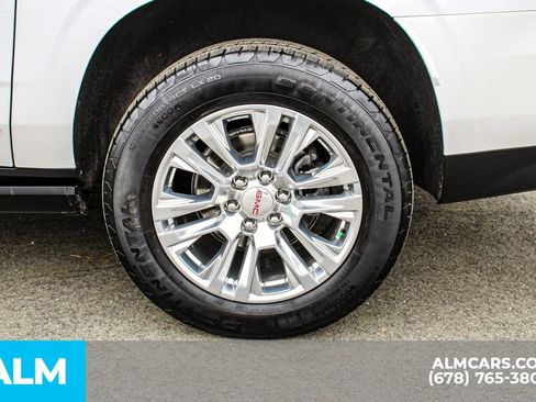 Used 2023 GMC Yukon XL Denali AWD/4WD image 16