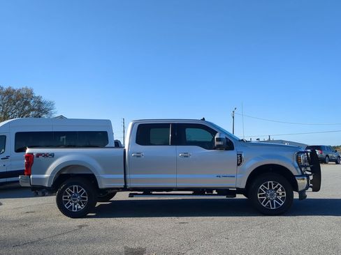 Certified 2019 Ford F250 Lariat w/ Lariat Value Package image 2