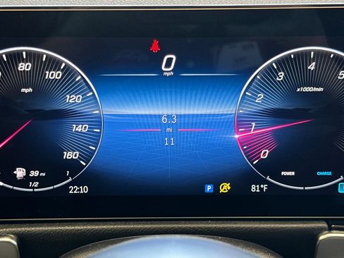 New 2025 Mercedes-Benz GLB 250 image 27