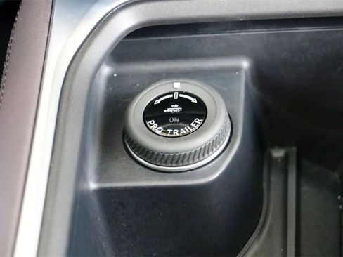 New 2025 Ford Expedition Platinum w/ Platinum Ultimate Package image 28