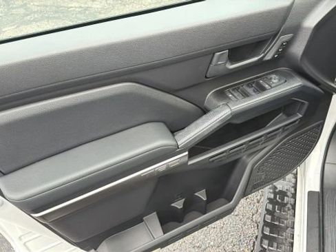 Used 2025 Toyota 4Runner TRD Off-Road Premium w/ Tow Technology Package image 9