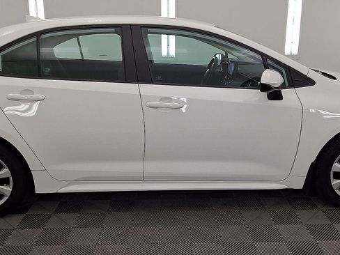 Certified 2023 Toyota Corolla LE FWD image 5
