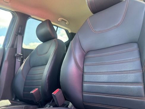 Certified 2019 Nissan Kicks SR w/ SR Premium Package FWD image 38
