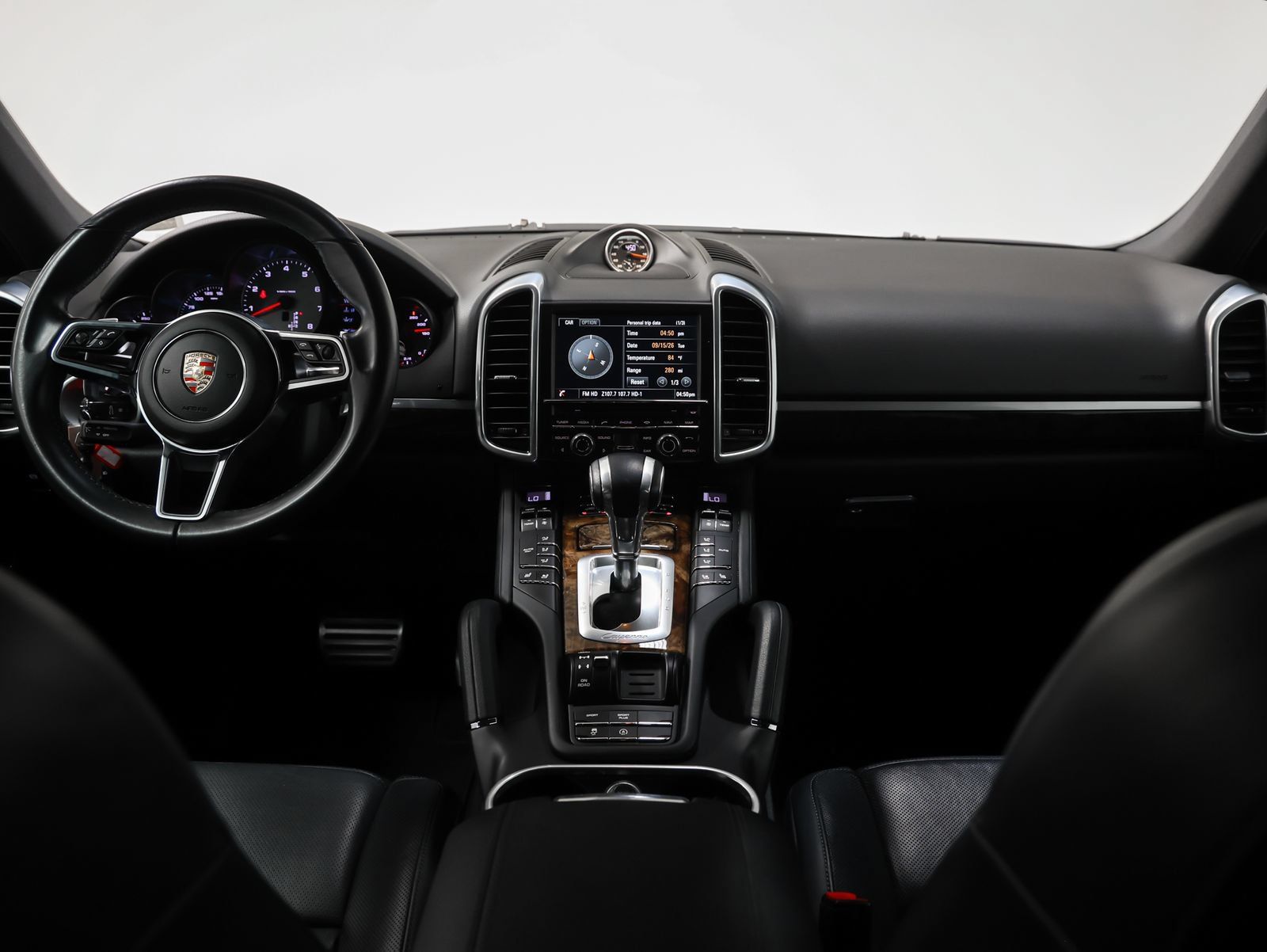 Used 2015 Porsche Cayenne S AWD/4WD image 28